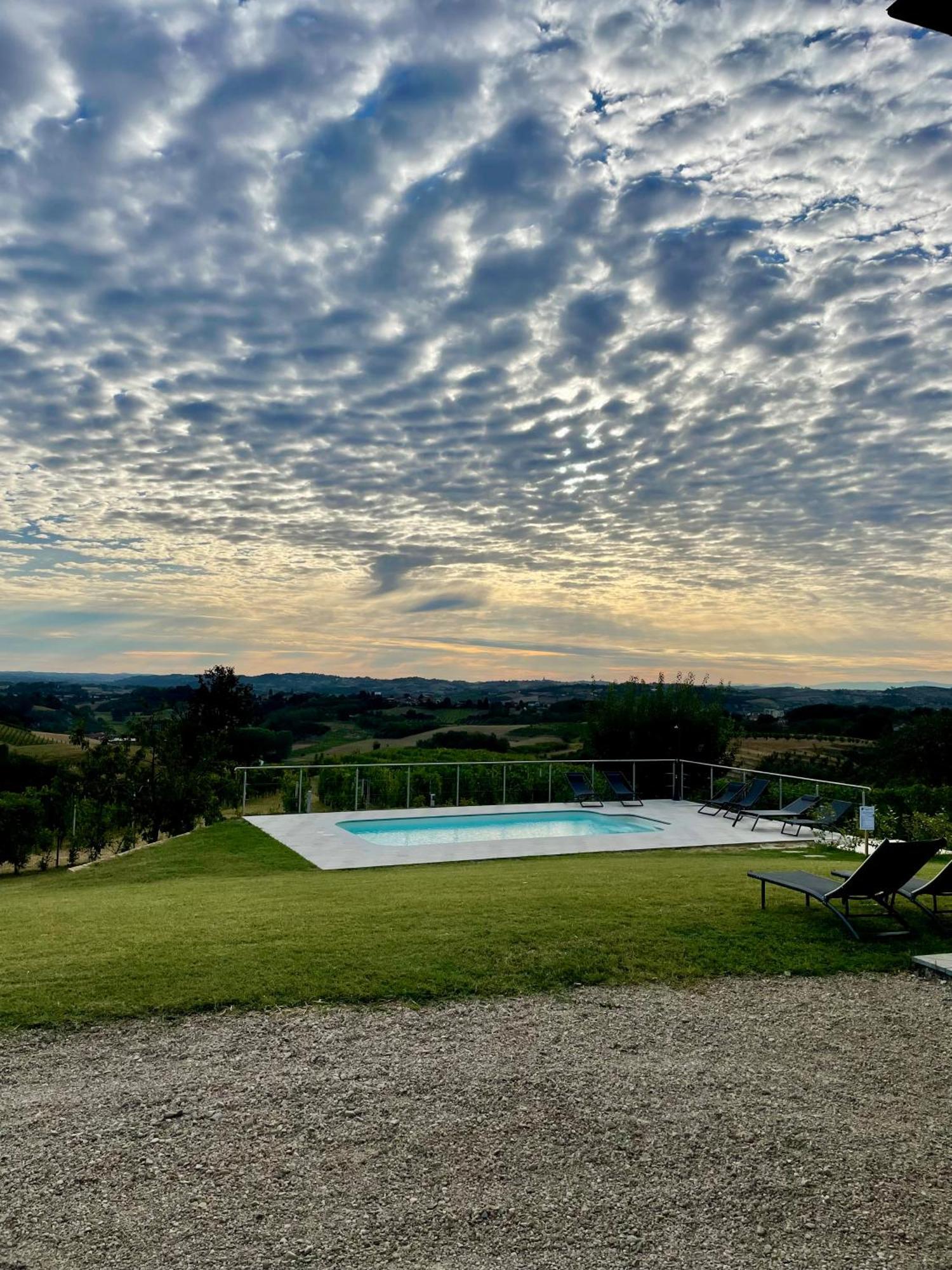 Ca' Colomba Villa San Damiano d'Asti Luaran gambar